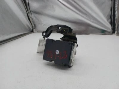2015 - 2017 Hyundai Sonata ABS Pump Assembly OEM 58920C2200 - Image 1 of 4