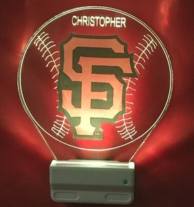 San Francisco SF Giants MLB Night Light Personalize LED Plug In Dusk Dawn Sensor - Imagen 1 de 12