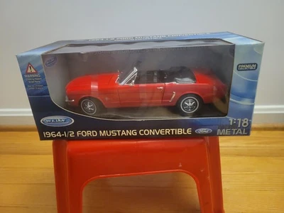 Welly escala 1/18 diecast - Ford Mustang 1964-1/2 convertible - rojo Foto 1 de 4