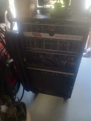 Enfriador de agua Lincoln Square Wave Tig 355/Cool Arc 40 Foto 1 de 3