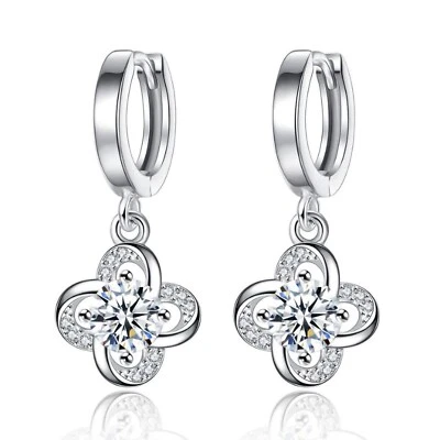 Brincos pendurados femininos folheados a ouro branco 14k 5A CZ trevo - Imagem 1 de 4