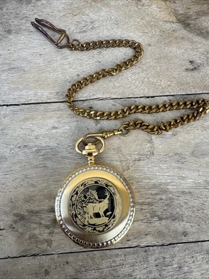 Remington Stag Elk Pocket Watch 45mm Yellow Gold Tone Date New Battery - Изображение 1 из 4