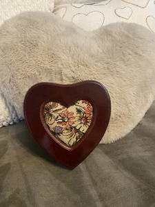 Neu Vintage Herz Schmuckkästchen Holz Gobelin Spiegel Geschenk Oma Kern viktorianisch - Bild 1 von 15