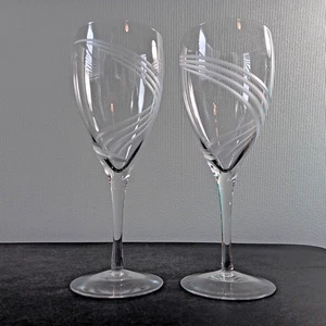 Pair Of Lenox "Windswept" Clear Etched Crystal 8 1/4" Wine Glasses - Picture 1 of 6
