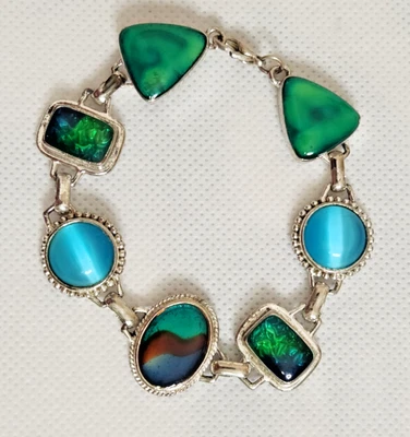 Pulsera Kenneth Cole tono plata inspirada en el suroeste cabujón verde y azul Foto 1 de 4