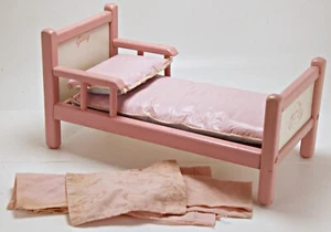 Cama vintage Vogue Ginny con fundas y almohada - Imagen 1 de 5