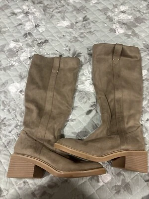 Великолепные женские сапоги - Изображение 1 из 4