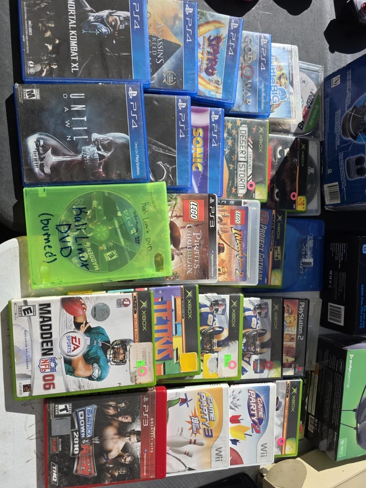 Mixed Lot Of 27 Games With 20 Controllers - Image 1 of 4