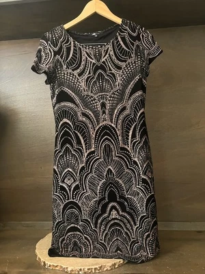 Jump Apparel Womens Black Glitter Print Lined Round Neck Knee Length Dress M EUC - Image 1 of 4
