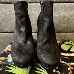 Call IT SPRING Suede Platform Block Heel Witchy Gothic Grunge Ankle Boots 9 - Picture 1 of 10