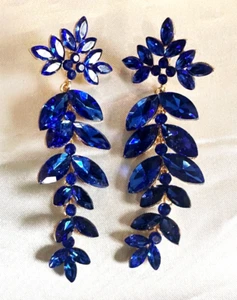 Gorgeous Dangle Chandelier Sapphire Blue Crystal & Rhinestone Pierced Earrings - Picture 1 of 2