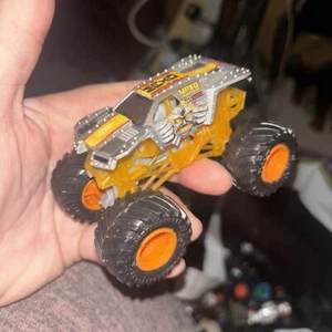 Monster Jam Max-D Silver Monster Truck Orange Rims 11 Time Champion 1:64 - Picture 1 of 6