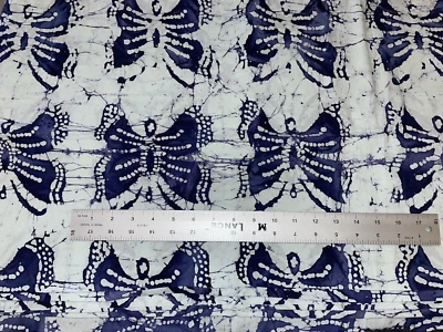 Tela de acolchado batik 100 % algodón de 5 yardas - Mariposas blancas/púrpura Foto 1 de 4