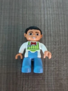 LEGO DUPLO 10587 Cafe - Male Barista/From Retired Set Worker Figure Only - Picture 1 of 4