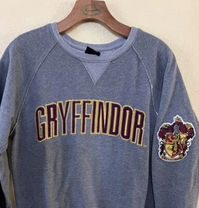 Sudadera Gris Bordada Mundo Mágico Harry Potter Gryffindor Talla S - Imagen 1 de 7
