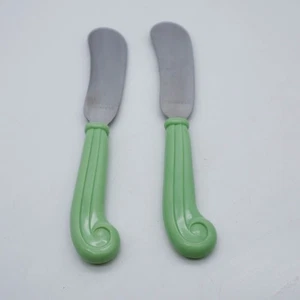 2 Vintage Royal Stainless Butter Spreader or Cheese Knives Jade Green - Picture 1 of 4