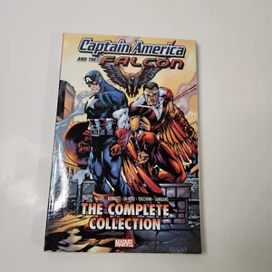 Capitán América y el Halcón TPB de Priest The Complete Collection #1 en estado bastante bueno 2016 - Imagen 1 de 6