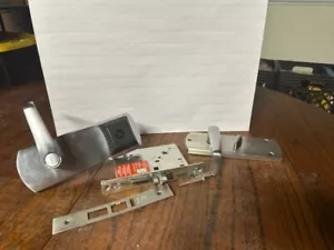 Dormakaba IILCO 790 RFID elektronisches Hotelzimmerschloss Chrom links - Bild 1 von 3