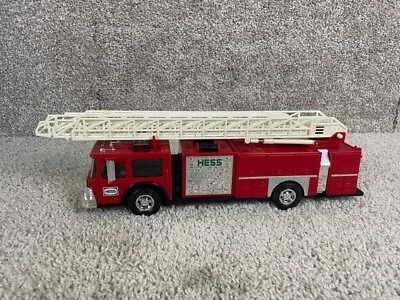 Banco de camión de bomberos de juguete Hess Corporation de colección con escalera 14"x5" rojo Foto 1 de 4