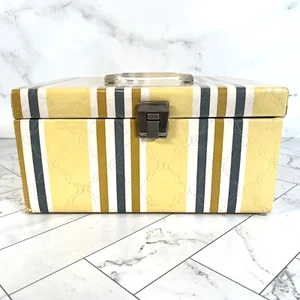 Estuche de costura de vinilo acolchado Selwell vintage años 60 mango Lucite 12X10X6 - Imagen 1 de 11
