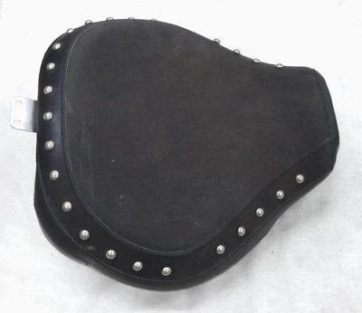 Assento dianteiro para motorista Suzuki Boulevard C50 VL800 2006-2009 FABRICANTE DE EQUIPAMENTO ORIGINAL 45100-41F30-48H - Imagem 1 de 4