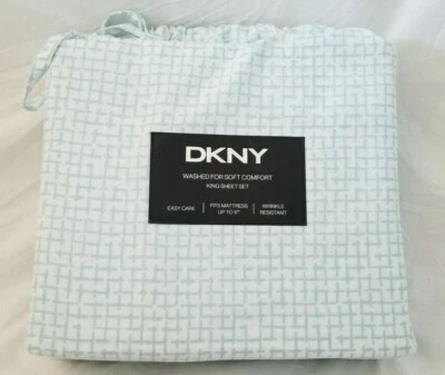 Conjunto de lençóis King 4 peças DKNY resistente a rugas azul e branco novo na embalagem - Imagem 1 de 4