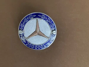 Mercedes-Benz 200000 Km Club Grille Silver Emblem Badge Vintage 1960's - Picture 1 of 7