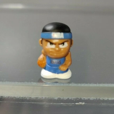 RARE 1" TALL DALLAS MAVERICKS NBA SERIES 1 TEENYMATES BASKETBALL FIGURE Cover