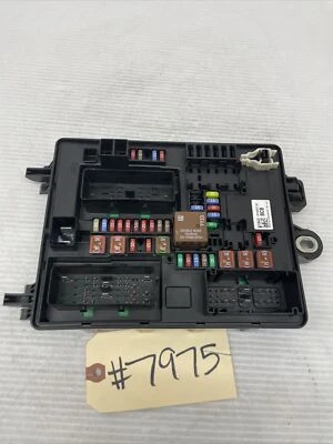 Центральный блок предохранителей реле 2014 2015 2016 2017 2018 2019 Cadillac Ats Cts 23134073 - Изображение 1 из 4