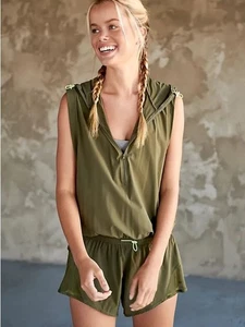 FP Movement by Free People Olive Going For A Runsie Hooded Romper 💖💖SIZE M - Afbeelding 1 van 8