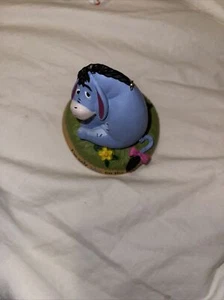 Only On The Outside 2012 Hallmark Disney Eeyore Pooh Ornament - Imagen 1 de 5