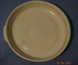 Vintage Rubbermaid #0027 Almond 6 1/8" REPLACEMENT LID ONLY for #2 Container - Picture 1 of 2