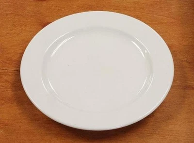 Platos blancos clásicos Oneida Rego 8-7/8" (estuche de 24) calidad restaurante/catering Foto 1 de 3