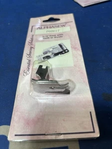 Pie de acolchado guía de 1/4" para máquinas de coser de vástago inclinado Singer - Imagen 1 de 6