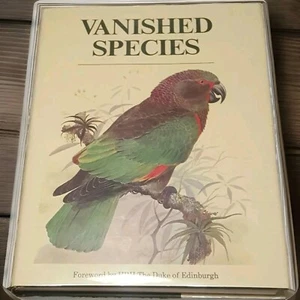 VANISHED SPECIES - VINTAGE 1981 HARDCOVER WITH DUST JACKET & DJ COVER - Picture 1 of 7