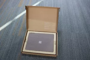 Microsoft Surface Pro 9 13" i5 1245U / 16GB RAM / 256GB SSD Platinum Tablet - Picture 1 of 8