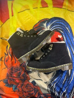 Botas Dr Martens Hechas en Inglaterra 101 Gamuza Forradas en Piel de Oveja Negras Talla 10M / 11W Foto 1 de 4