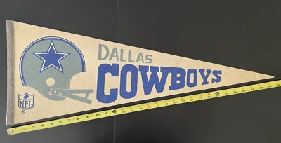 Dallas Cowboys NFL 1970s Lone Star 2-bar Helmet Vintage Pennant 30.5” very good - Image 1 of 4