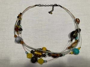 Modeschmuck Kette mit vielen verschiedenen Perlen und Elementen - Bild 1 von 4