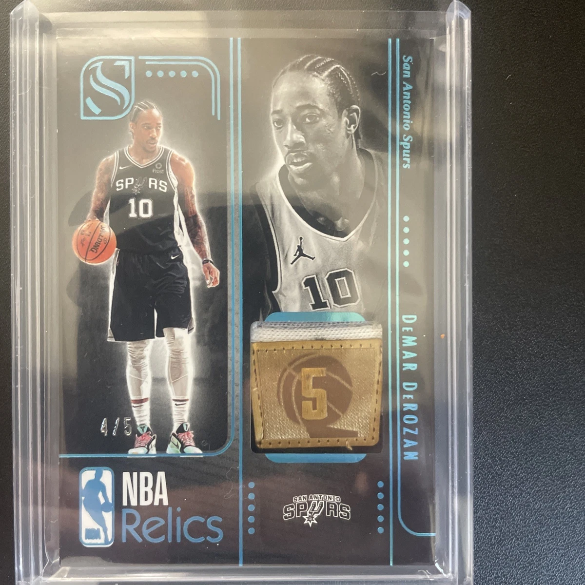 DeMar DeRozan Basketball Sports Trading Cards & Accessories