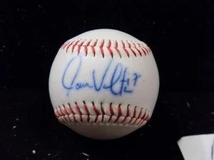 R BOX1 JAVIER VALENTIN SIGNED BASEBALL REDS TWINS - Picture 1 of 1
