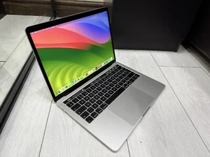 Apple MacBook Pro Retina 13.3" 2018 Touch Bar 512GB SSD 16GB Ram 2.7GHz Core i7 - Picture 1 of 19