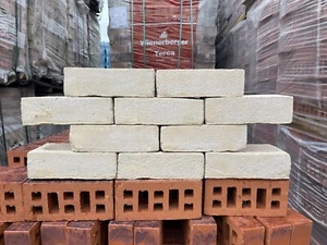 Buff stock bricks - Picture 1 of 5