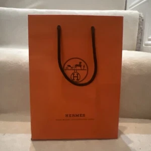 HERMES PARIS GESCHENK/EINKAUFSTASCHE PAPIER ORANGE/BRAUN 11,5" H X 9,25" B X 4,25" - Bild 1 von 12