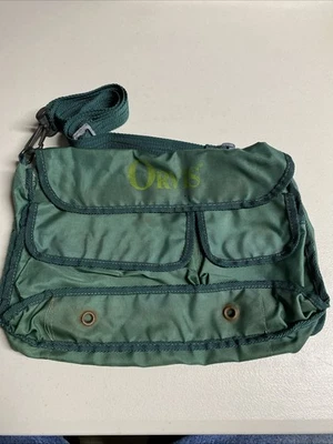 Bolsa de aparejos de pesca verde Orvis de 3 bolsillos - bien usada Foto 1 de 4