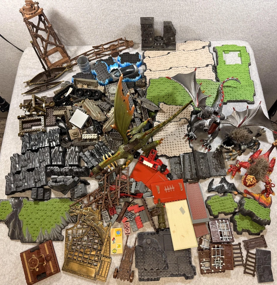 Mega Bloks Lot Castle Dragons Pirate Halo TMNTl Ship Blocks Construx Parts - Image 1 of 4
