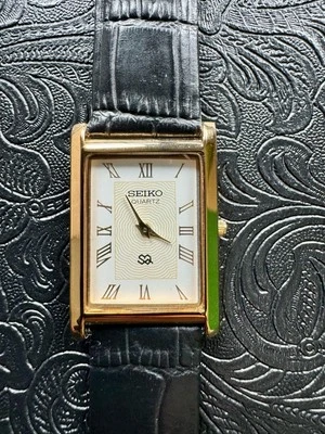 WHITE DIAL-Vintage Seiko Slim Quartz Men’s Wrist Watch - Image 1 of 4