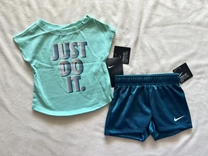 NIKE Sportswear Baby Girl’s DRI-FIT Shirt and Shorts Outfit, 2-piece set - 12M - Picture 1 of 7