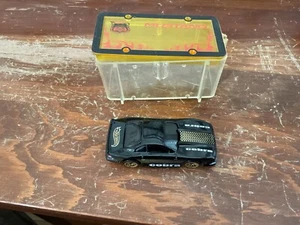 Hot Wheels Highway 35 1997 Ford Mustang Cobra Car Black/Gold Diecast 1:64 - Picture 1 of 7