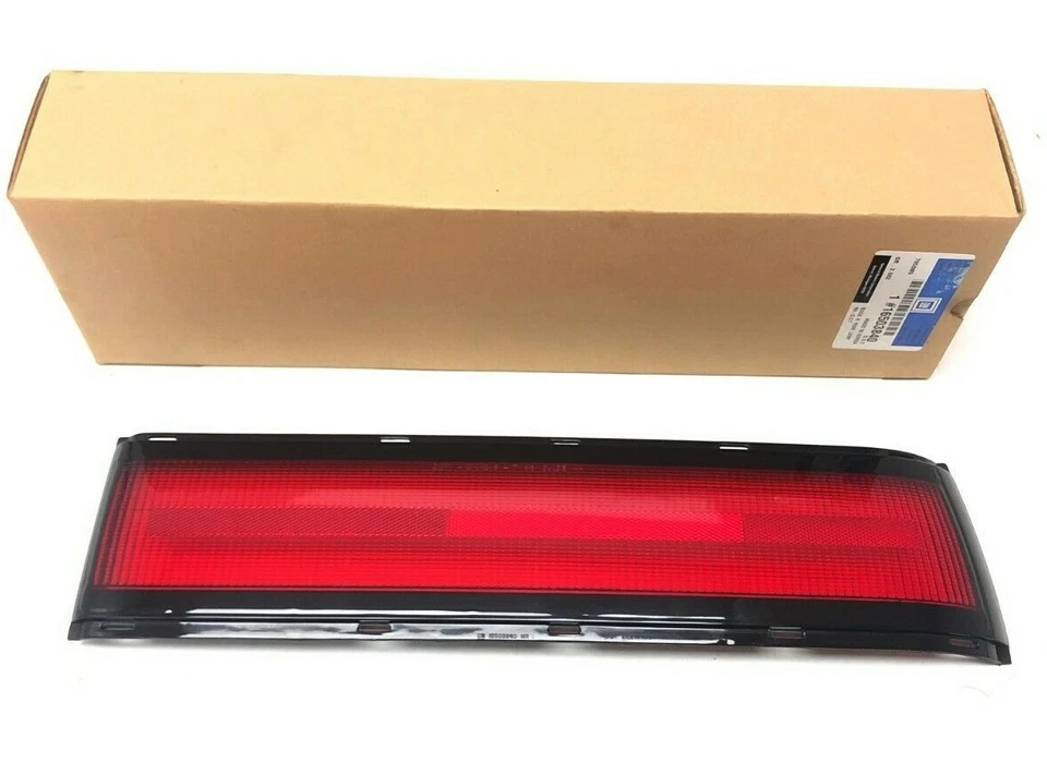 Lámpara trasera derecha genuina GM NOS para Buick LaSabre 1986-1989 16503840 Foto 1 de 4